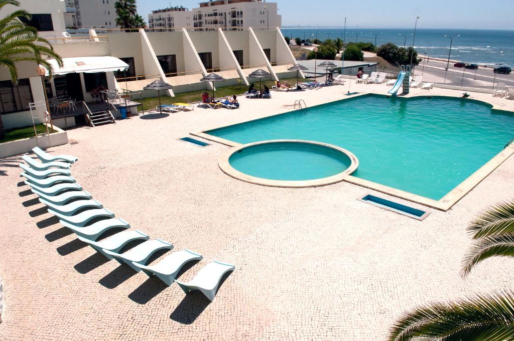 Piscina Exterior Hotel Atlantida Sol Figueira da Foz