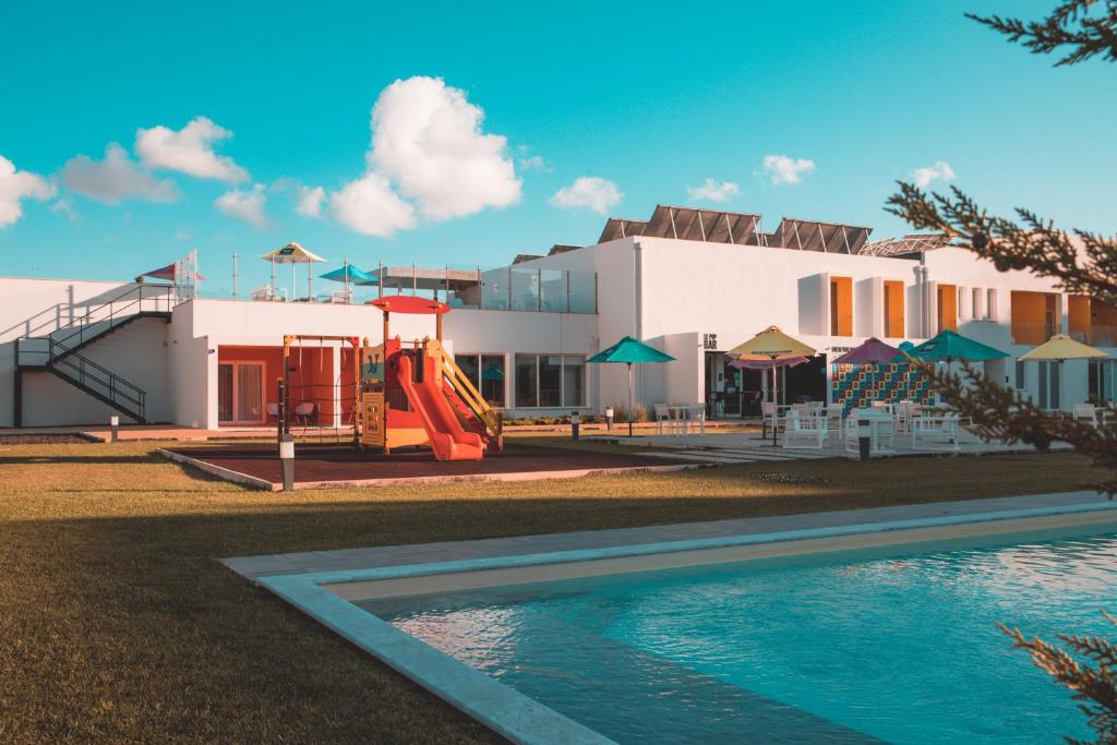 Piscina Exterior Hotel RIDE Surf Resort & Spa Peniche