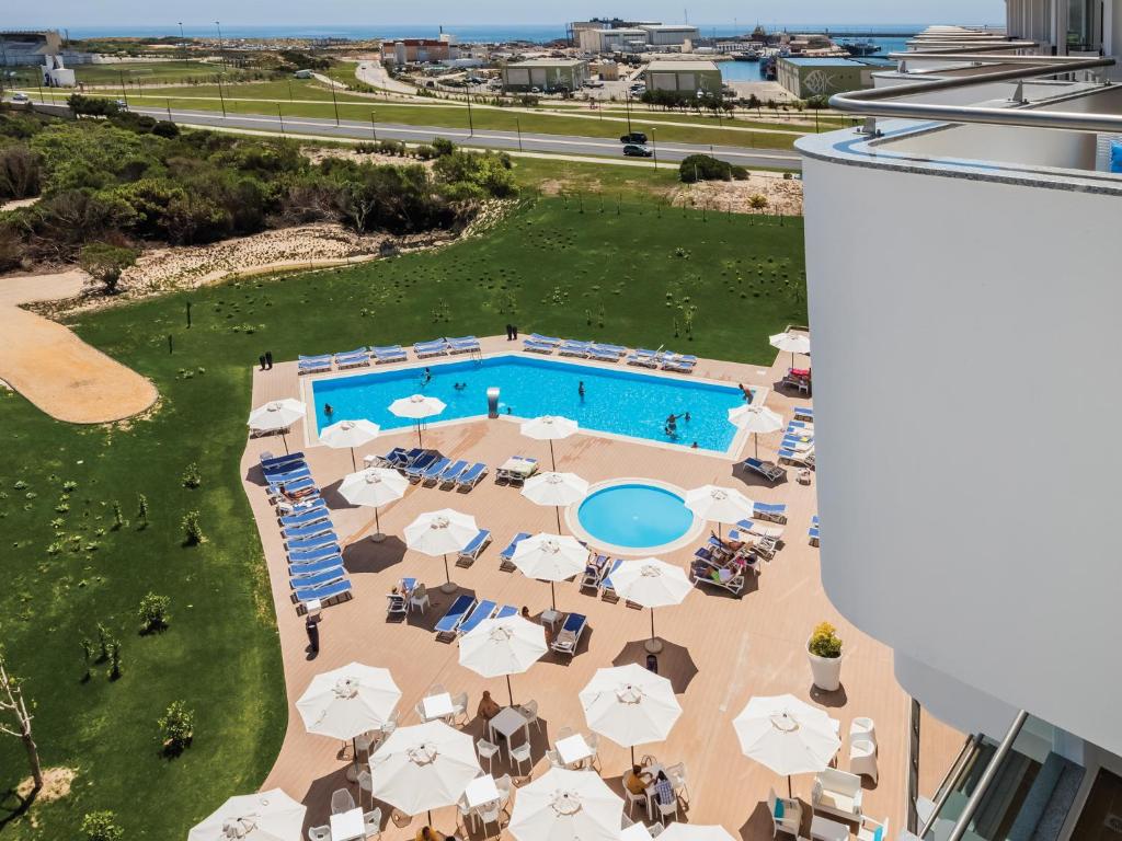 Vista Piscina Hotel MH Peniche